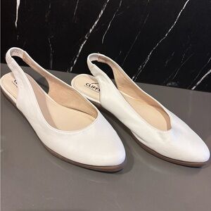 Cliffs by WHITE MOUNTAIN Cream Slingback Flats